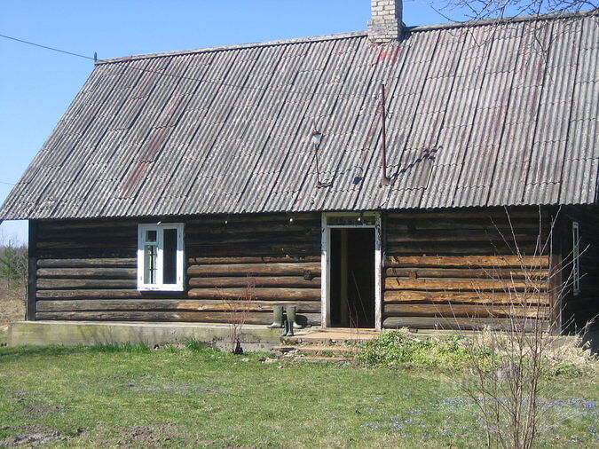 Elumaja eestvaates.